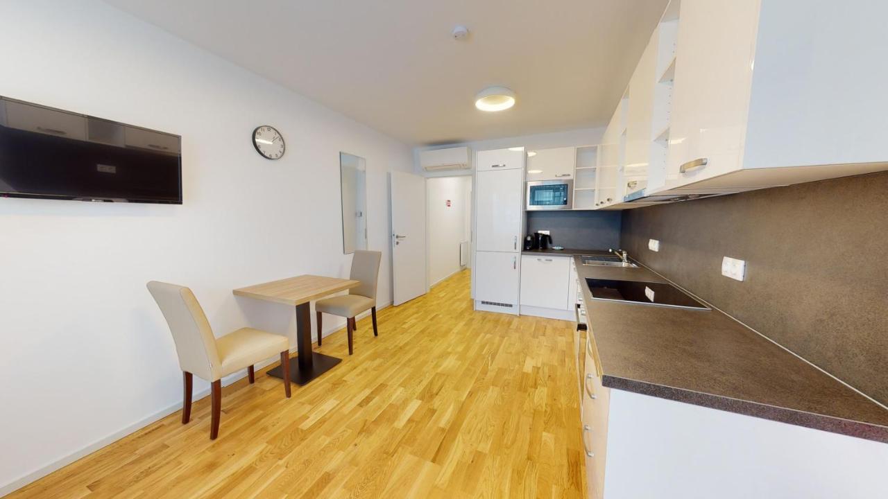 Alon Homes Vienna - Premium City Center Apartments Экстерьер фото