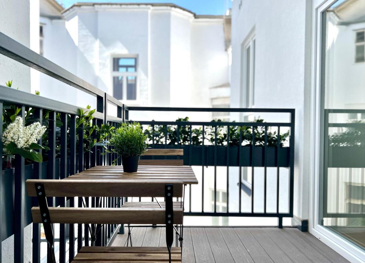 Alon Homes Vienna - Premium City Center Apartments Экстерьер фото