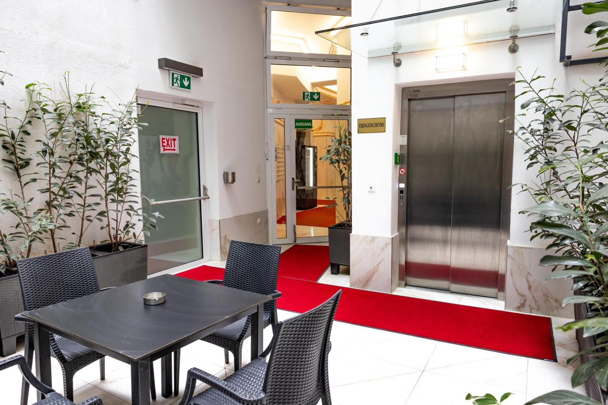 Alon Homes Vienna - Premium City Center Apartments Экстерьер фото